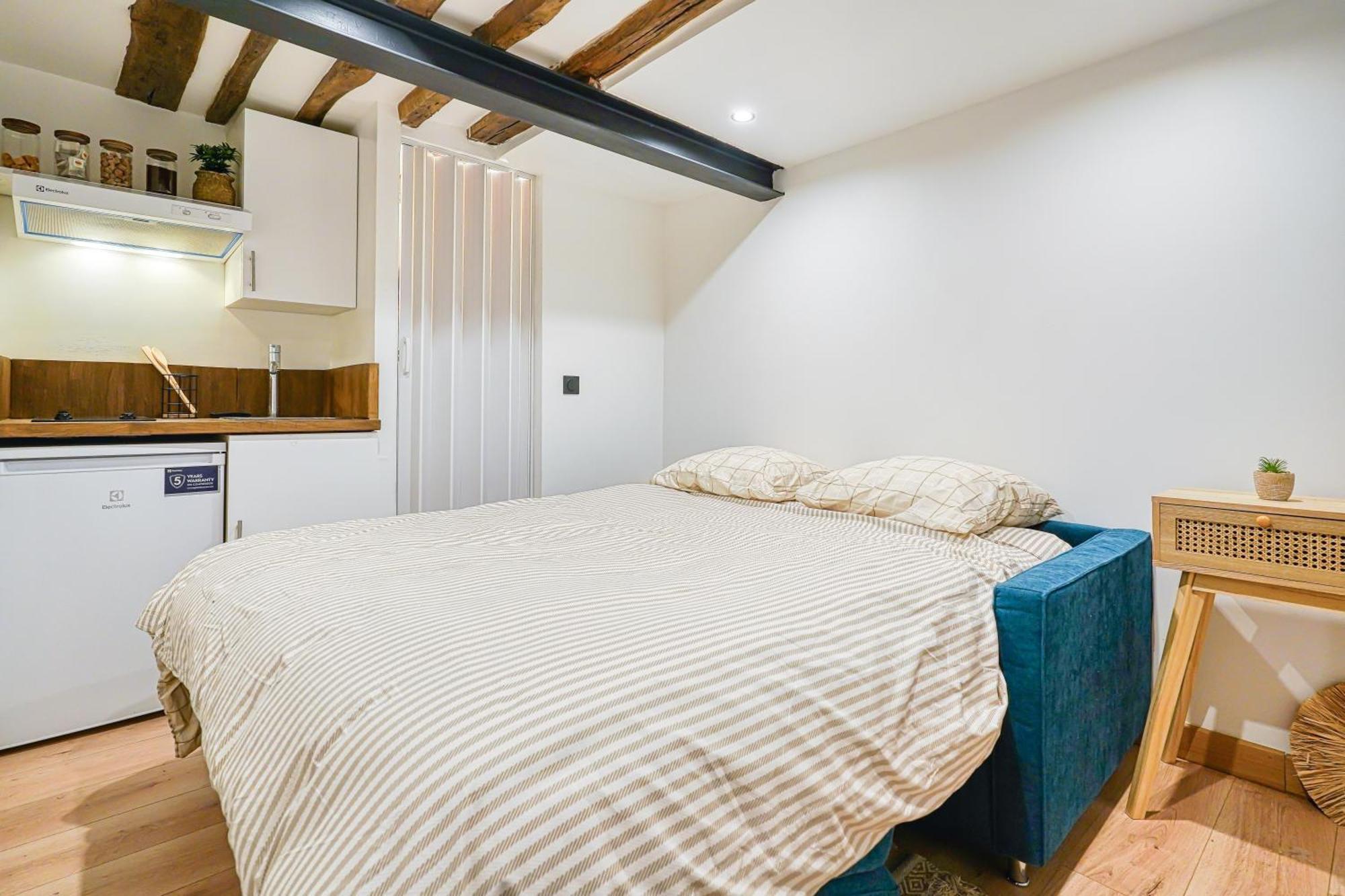 Studio Center Apartment